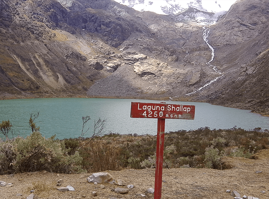 trekking shallap lake